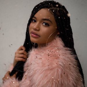 Meet your Posher, Dakota